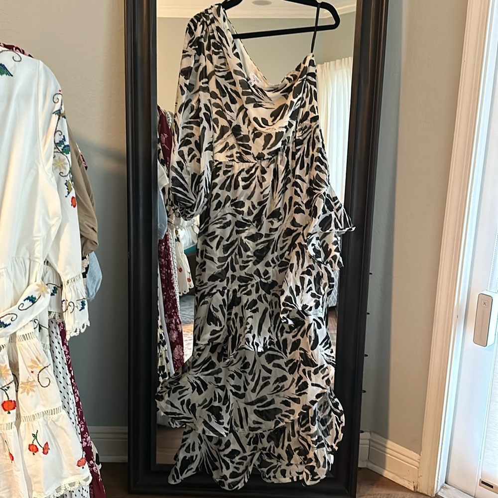 Alexis for target he shoulder chiffon ruffle dress